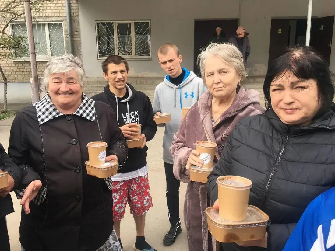 Доставка допомоги людям похилого віку