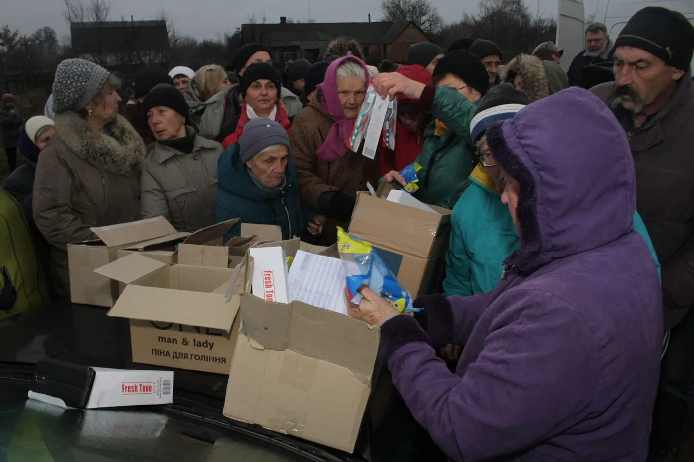 Допомога жителям, які проживають близько до лінії фронту